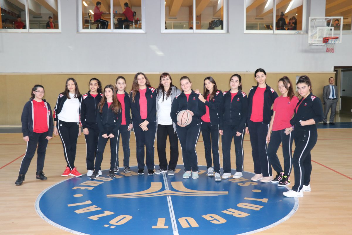 Ndeshjet finale të Kampionatit të Basketbollit për nxënësit e klasave të 8-ta Ndeshjet finale të Kampionatit të Basketbollit për nxënësit e klasave të 8-ta